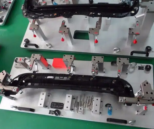 Sunroof-High-Precision-Checking-Fixture2-transformed Dispositif de contrôle pour toit ouvrant de voiture